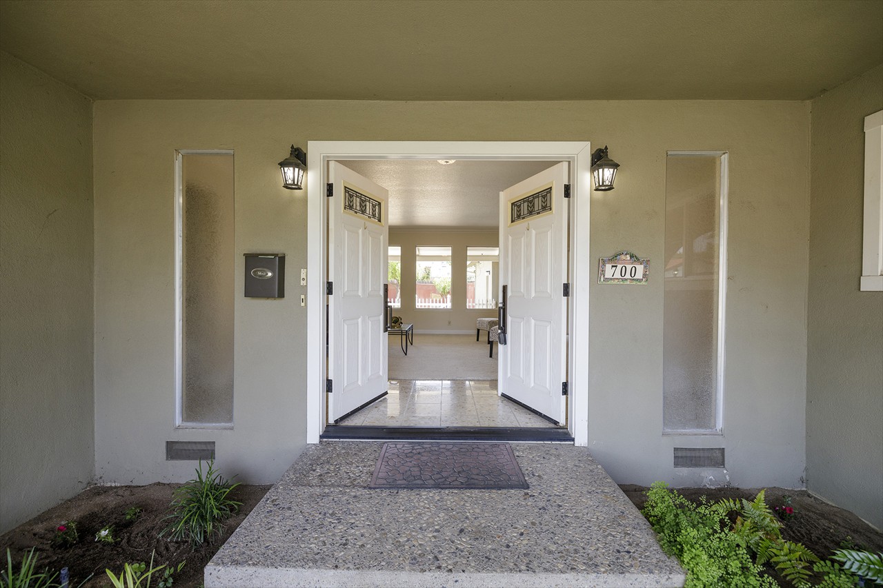 700 Winfield Place, Modesto CA 95355