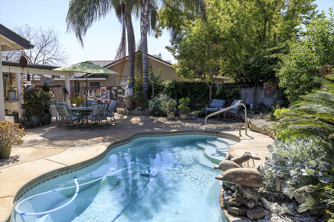 3 Bed 2 Bath 1355 Sq Ft on .14 Acre $399,900