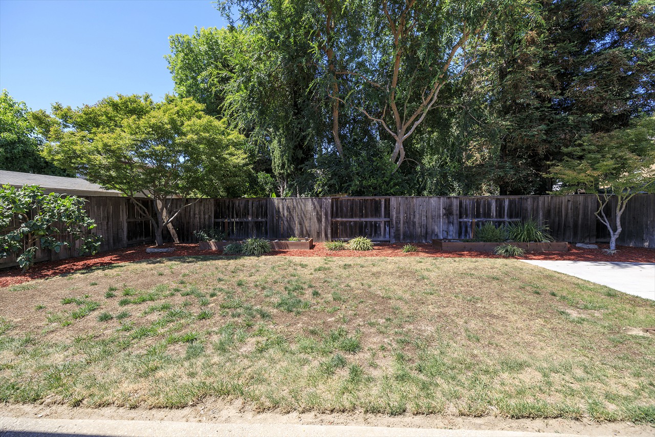 3 Bed 2.5 Bath 1676 Sq Ft on .1279 Acre $494,900