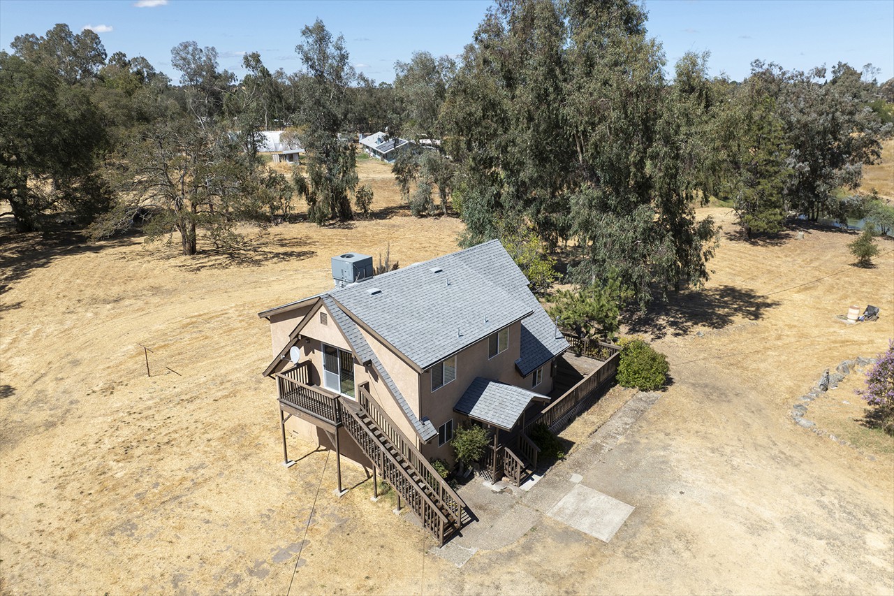 11168 Camanche Parkway S., Wallace CA 95254