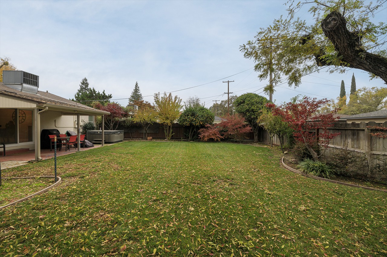 2 Bed 1 Bath 1040 Sq Ft on .1545 Acre $419,900