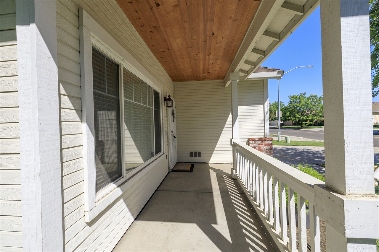 3367 Four Seasons Drive, Turlock CA 95382