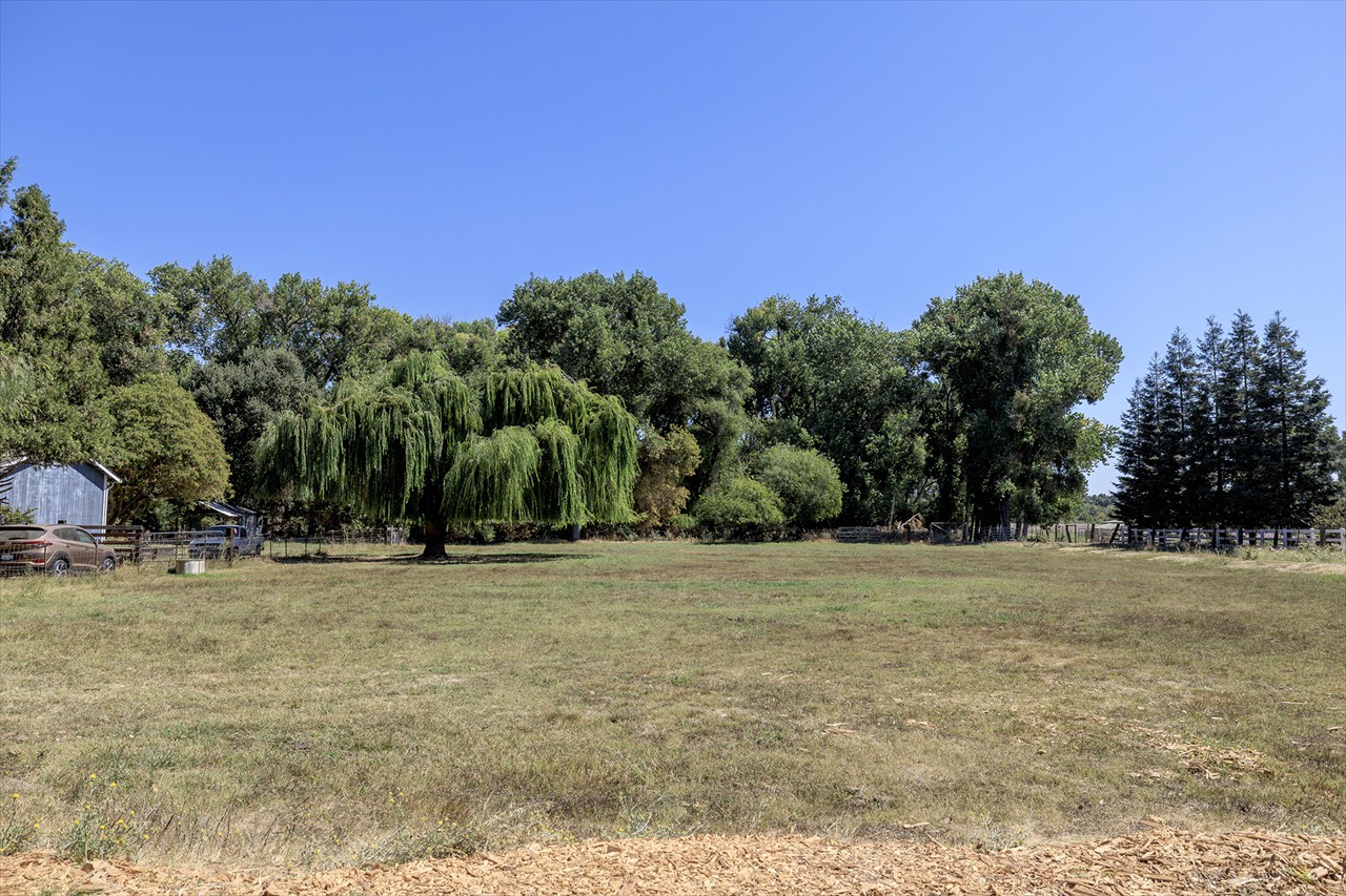 3 Bed 2 Bath 1920 Sq Ft on 10 Acres $1,100,000
