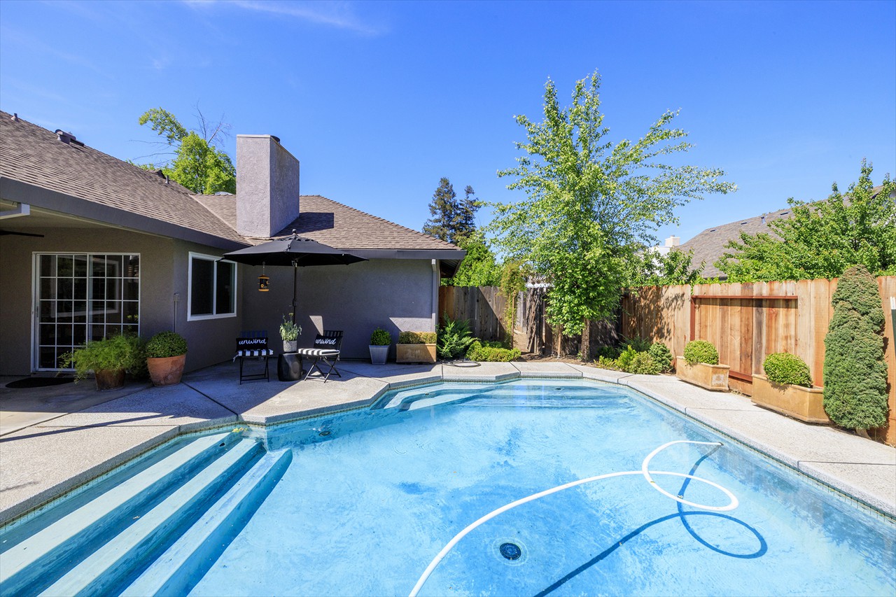 3 Bed 2 Bath 1501 Sq Ft on .1468 Acre $569,000