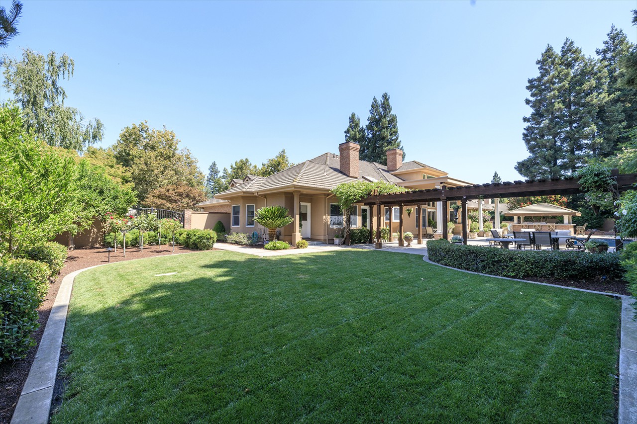 3 -4 Bed 3 Bath 4587 Sq Ft on .5914 Acre $1,895,000