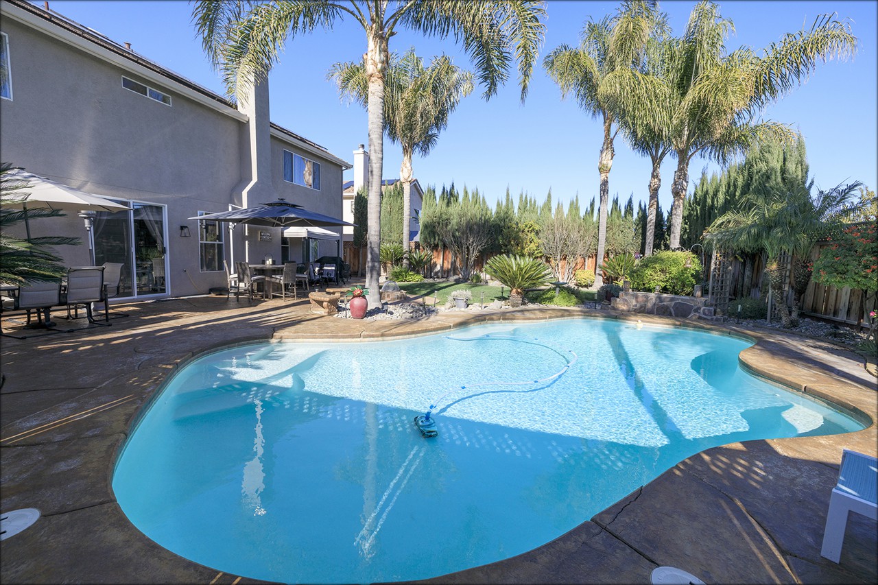 3 Bed 2.5 Bath 3169 Sq Ft on .1733 Acre $699,990