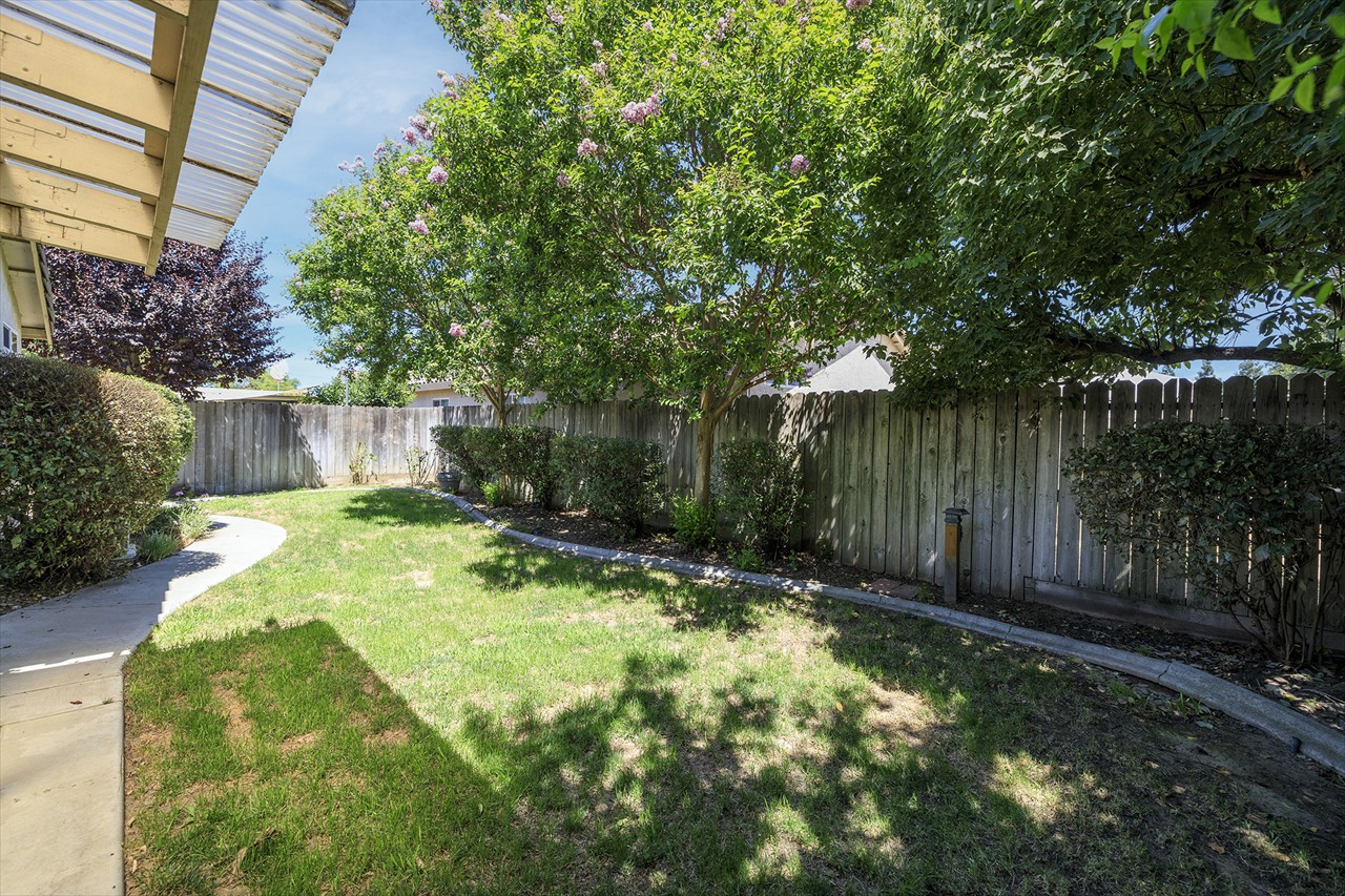 3-4 Bed 2 Bath 1601 Sq.Ft. on .1273 Acre $489,988