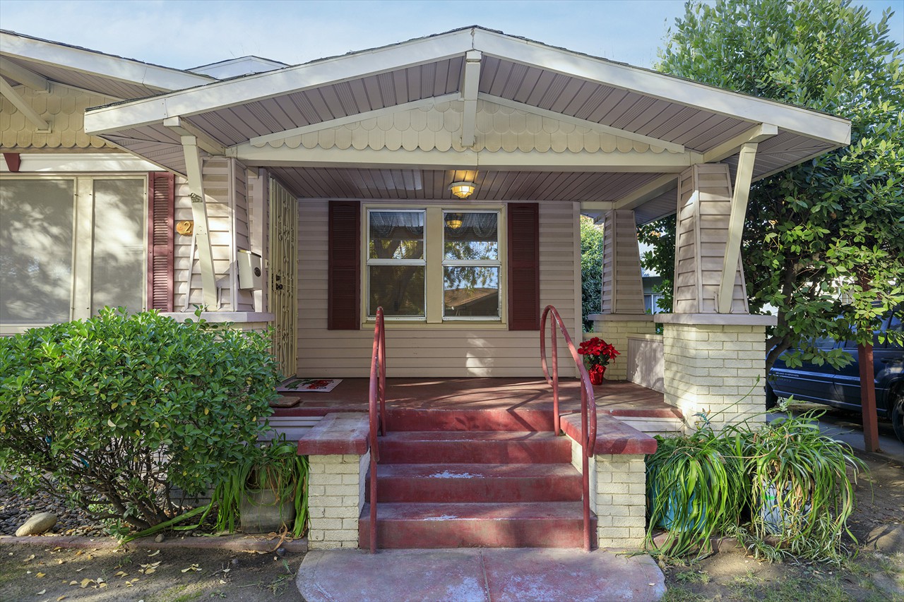 206 Alturas Avenue, Modesto, CA 95351