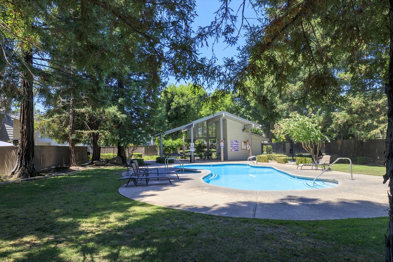 3 Bed 2.5 Bath 1355 Sq Ft $289,000