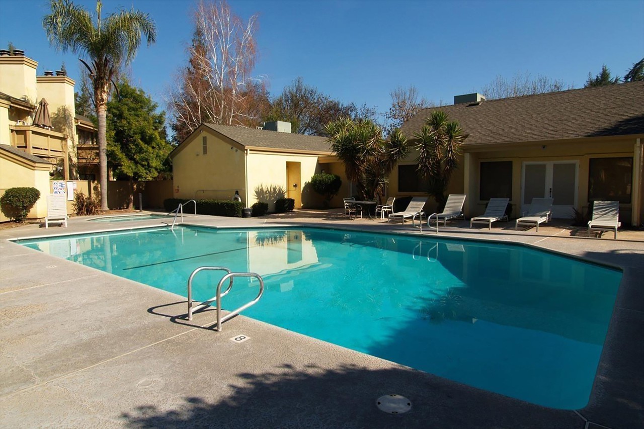 2 Bed 2 Bath 1030 Sq Ft $275,000